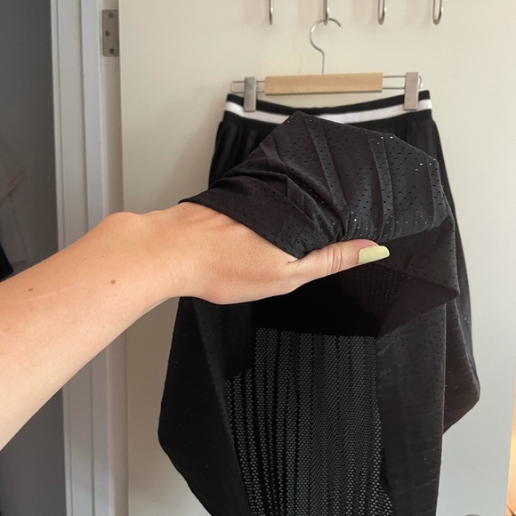 Black Jersey semi-sheer skirt with lining - Picture 2 of 3